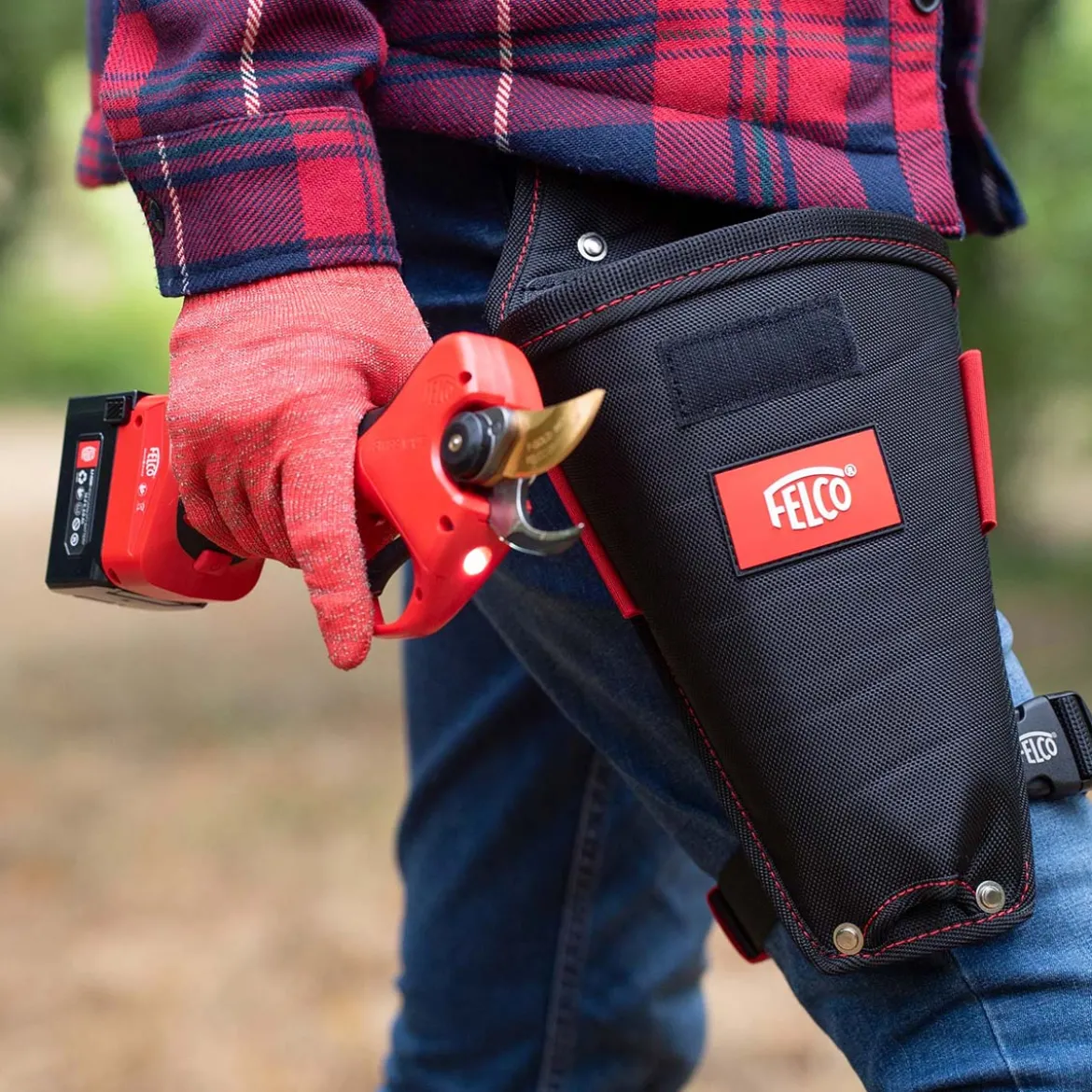 Felco 834W elektrisk beskæresaks, sæt komplet incl. 2 batterier
